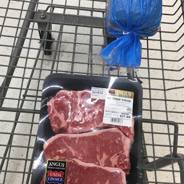 Walmart Supercenter Big Box Store in Cottonwood