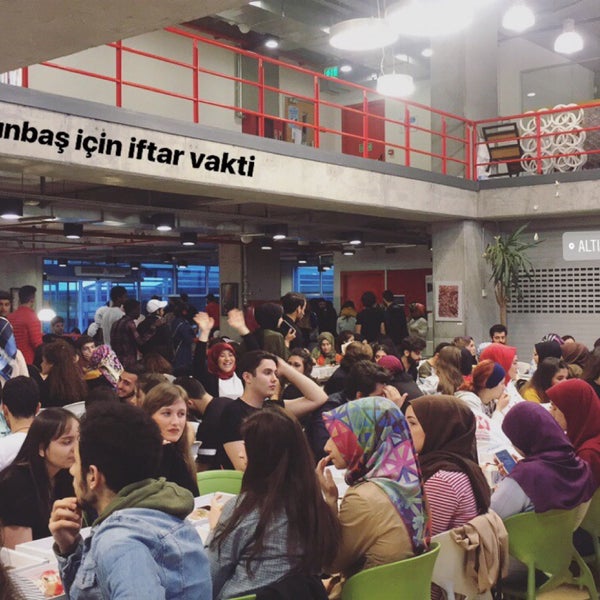 Снимок сделан в Altınbaş Üniversitesi пользователем Nisa ASLAN 5/29/2018