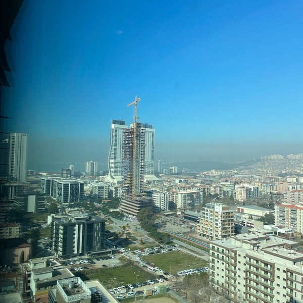 Foto scattata a Bayraklı Tower da Dinçer A. il 2/23/2021