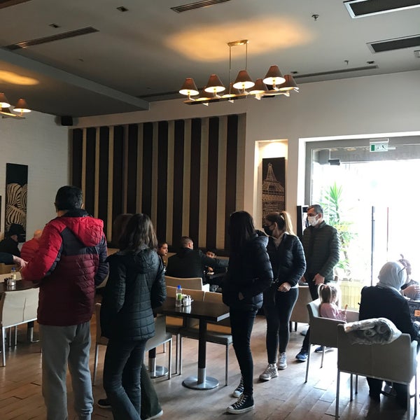 2/25/2022 tarihinde Bülent A.ziyaretçi tarafından Caffe Nodo'de çekilen fotoğraf