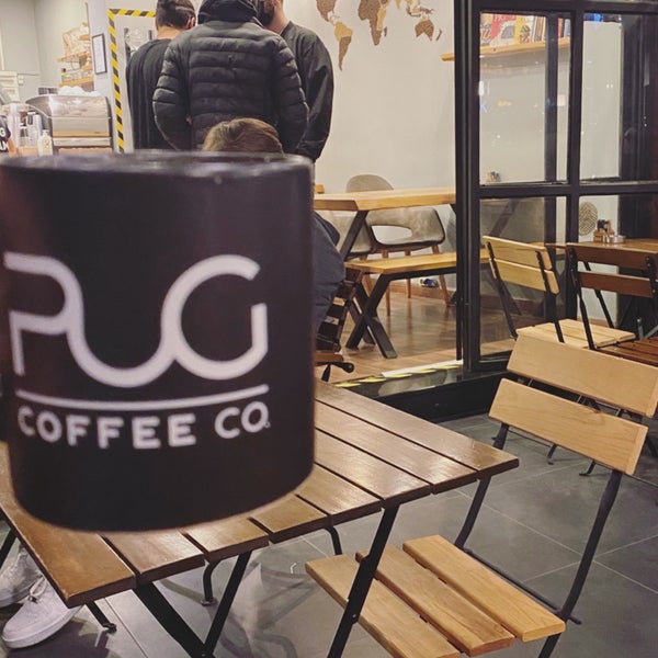 9/5/2021 tarihinde Julide T.ziyaretçi tarafından Pug Coffee Co.'de çekilen fotoğraf
