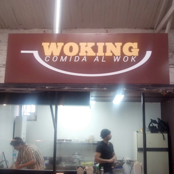 Foto tirada no(a) Woking Restaurant por Francisco S. em 8/25/2013