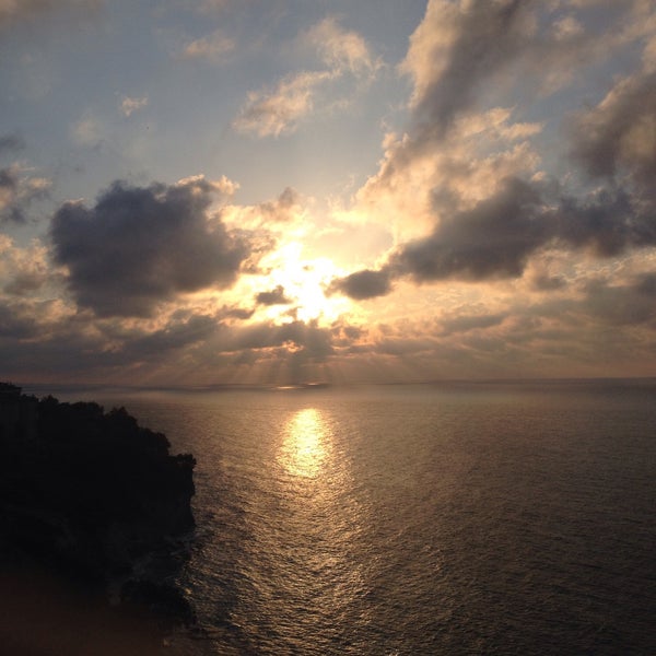 Foto tirada no(a) Sky Tower Hotel por Kübra İ. em 8/15/2018