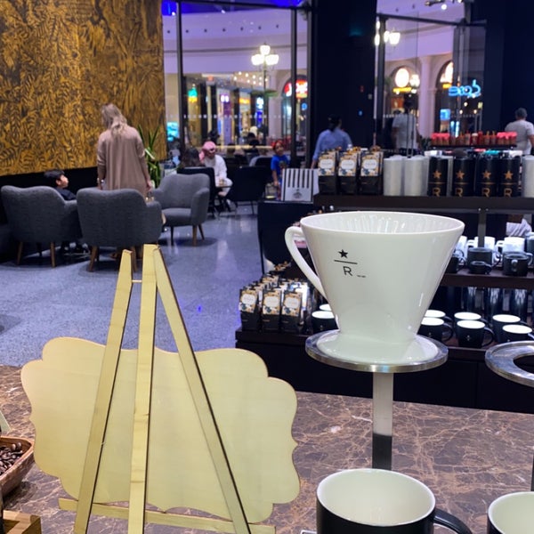 Foto tirada no(a) Starbucks por Sultan em 11/18/2022