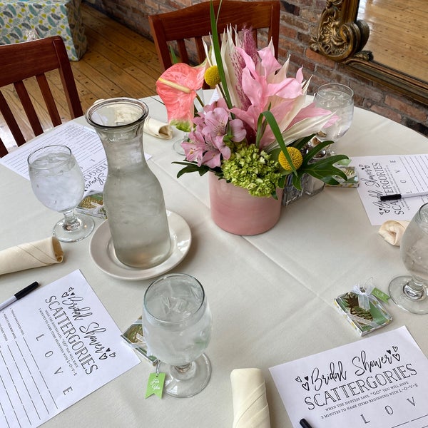Foto tomada en Phoebe&#39;s Restaurant and Coffee Lounge  por Claire el 5/22/2021