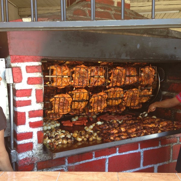 Pollo a la Leña San Cristobal De Las Casas에서 프라이드 치킨 전문점일