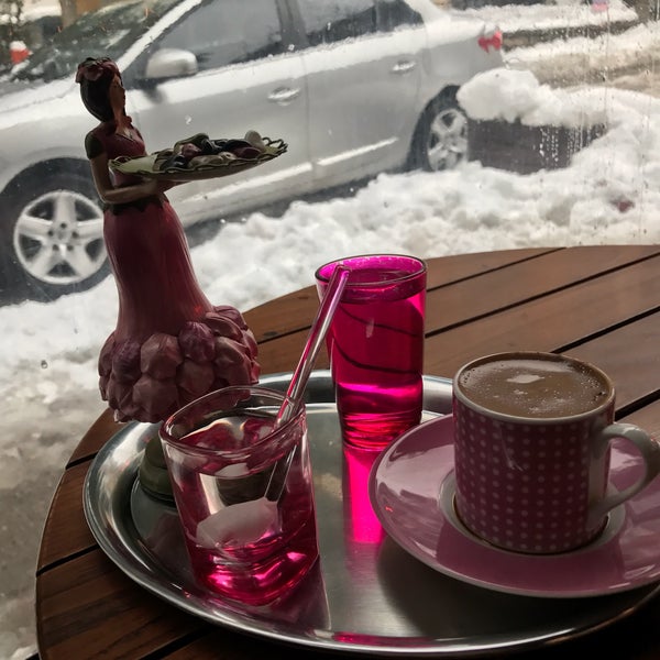 1/10/2017 tarihinde Beste Yilmaz .ziyaretçi tarafından Artemis Silver &amp; Coffee'de çekilen fotoğraf