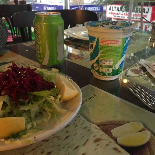 Foto diambil di Birbey Restaurant oleh Ertuğrul Ç. pada 10/27/2015