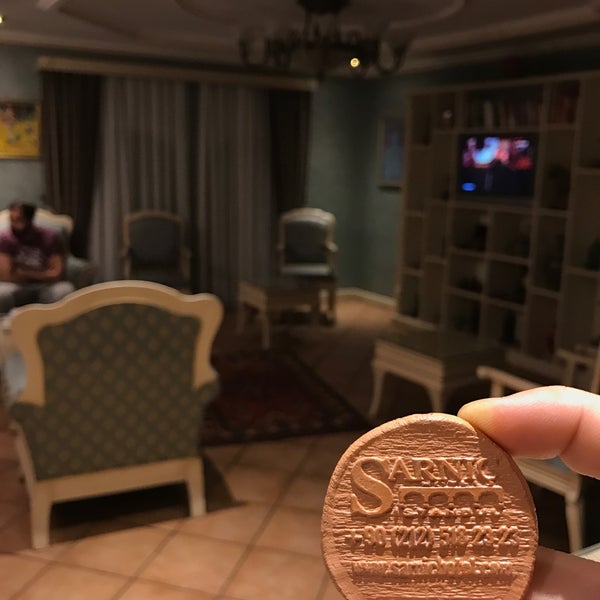 Das Foto wurde bei Sarnıç Hotel von Ertuğrul Ç. am 11/20/2016 aufgenommen
