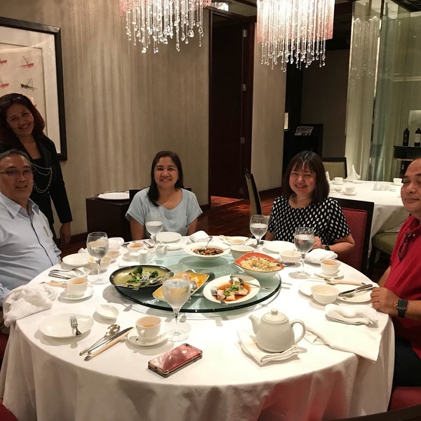 Photo taken at Shang Palace by Lester H. on 11/22/2017