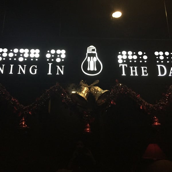 Foto tirada no(a) Dining In The Dark KL por RacHeLLe S. em 12/21/2015