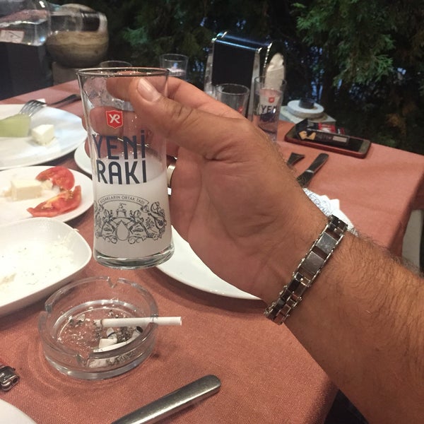 Photo taken at Balıkçıdede Restaurant by Poyraz M. on 9/15/2018