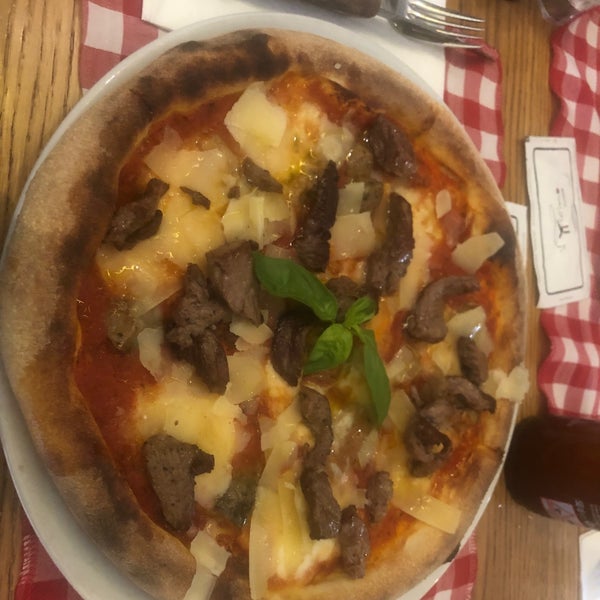 Снимок сделан в Il Vicino Pizzeria пользователем Cem M. 4/2/2023