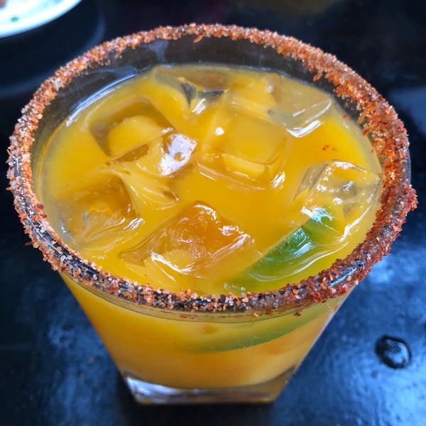 Foto tirada no(a) El Jardin Tequila Bar por Sage Y. em 6/6/2018