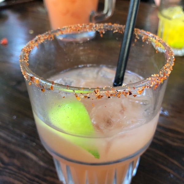 Das Foto wurde bei El Jardin Tequila Bar von Sage Y. am 6/4/2019 aufgenommen