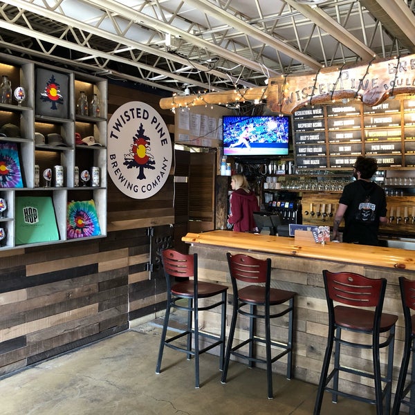 4/11/2019 tarihinde Sage Y.ziyaretçi tarafından Twisted Pine Brewing Company'de çekilen fotoğraf