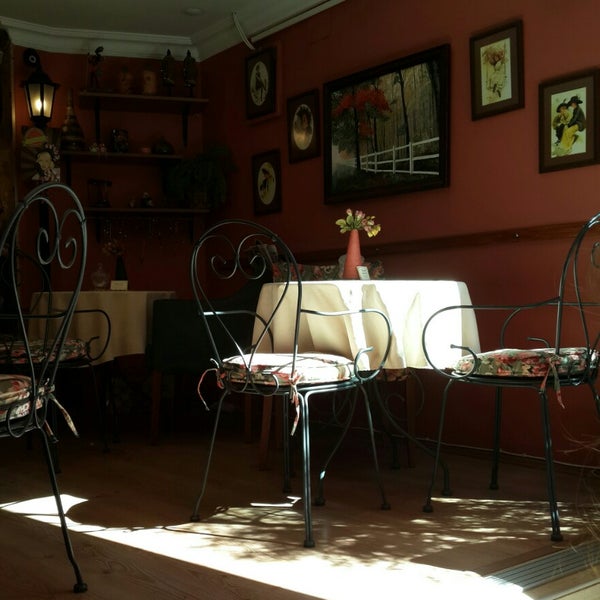 4/18/2014 tarihinde Nesrin G.ziyaretçi tarafından Caramelle Aksesuar &amp; Cafe'de çekilen fotoğraf