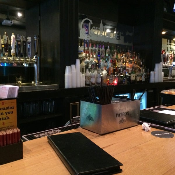 6/4/2015 tarihinde Douglas F.ziyaretçi tarafından The Clevelander Sports Bar &amp; Grill'de çekilen fotoğraf