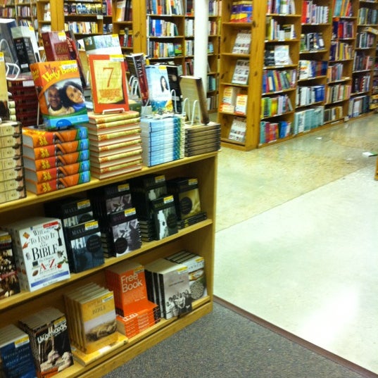 Half Price Books 4685 FM 1960 Rd W