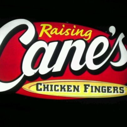 Foto tirada no(a) Raising Cane&#39;s Chicken Fingers por Jay N. em 11/21/2011