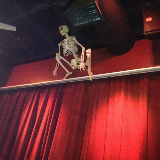 4/12/2012にSomebodys SomeKindaがLaughing Skull Loungeで撮った写真