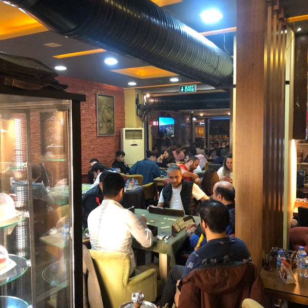 รูปภาพถ่ายที่ Cafe Limosa โดย Erkan O. เมื่อ 11/10/2019