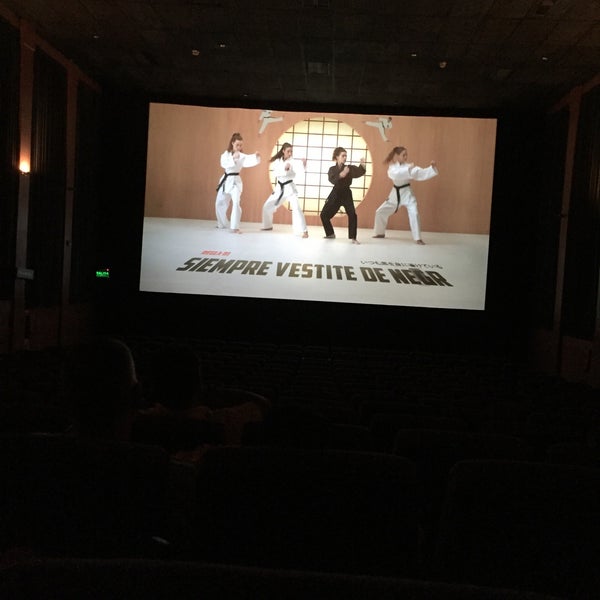 Foto tirada no(a) Cines del Sol por Alejandro A. em 1/7/2016