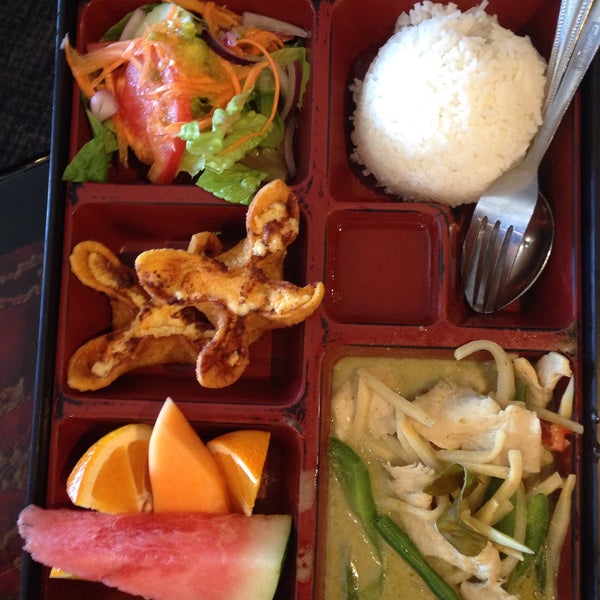 9/7/2015 tarihinde tomomi C.ziyaretçi tarafından Mai Thai Restaurant'de çekilen fotoğraf