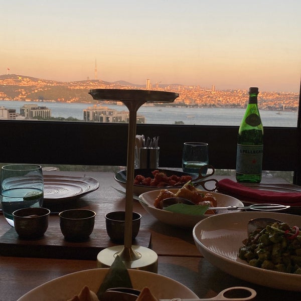 รูปภาพถ่ายที่ Dubb Indian Bosphorus Restaurant โดย Lulwa เมื่อ 5/5/2024