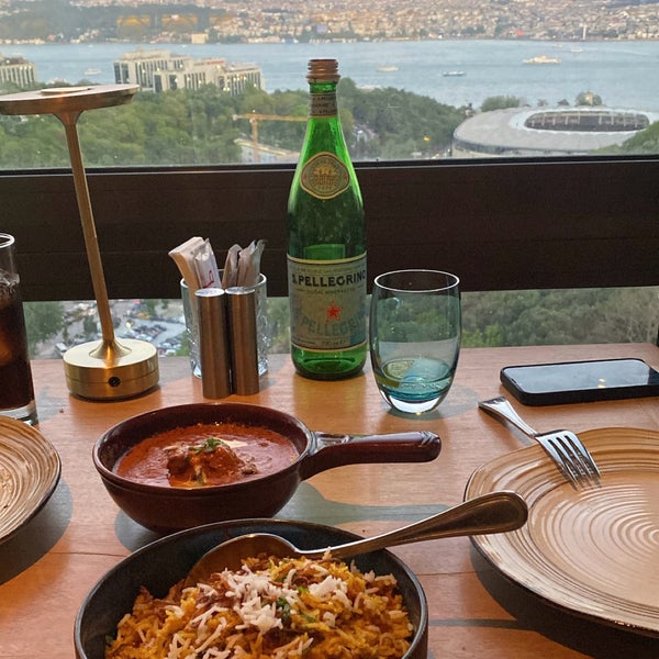 Foto tomada en Dubb Indian Bosphorus Restaurant  por Lulwa el 5/5/2024