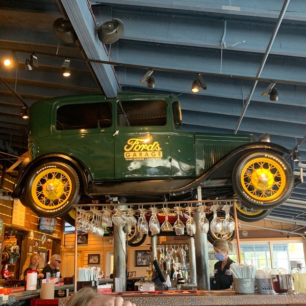 6/14/2020 tarihinde Nikko M.ziyaretçi tarafından Ford&#39;s Garage'de çekilen fotoğraf