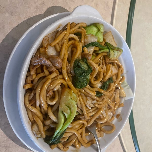 J & J Wonton Noodle House Chinese Restaurant in Victoria