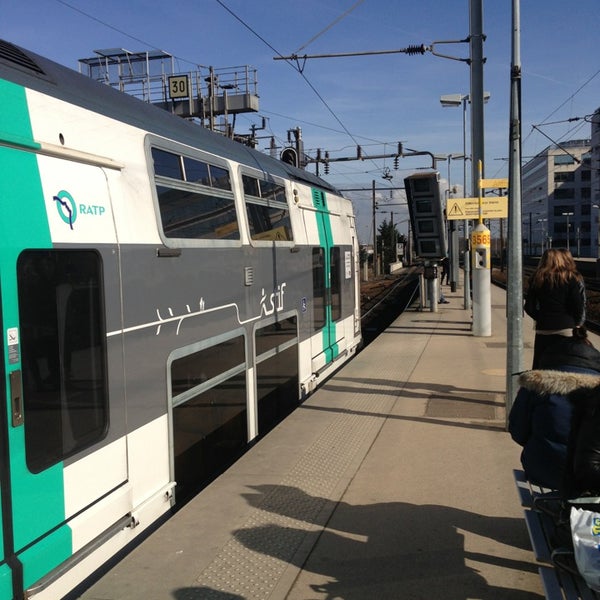 Gare SNCF de Poissy - Gare à Poissy
