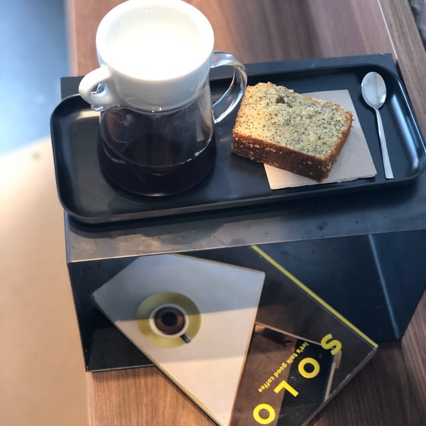 Foto diambil di Dalston Coffee oleh Borja R. pada 12/16/2019