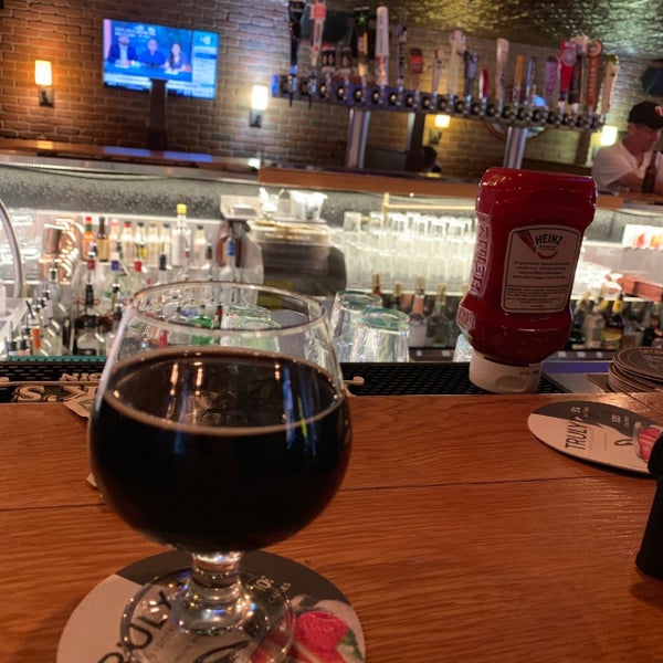 Foto tomada en Crooked Pint Ale House  por Beeriffic el 5/17/2019