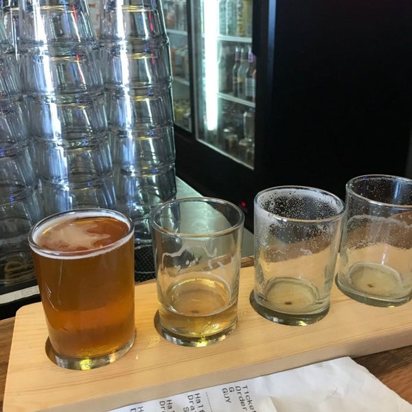 Photo taken at Sippi&#39;s American Grill &amp; Craft Beer by Beeriffic on 5/13/2017