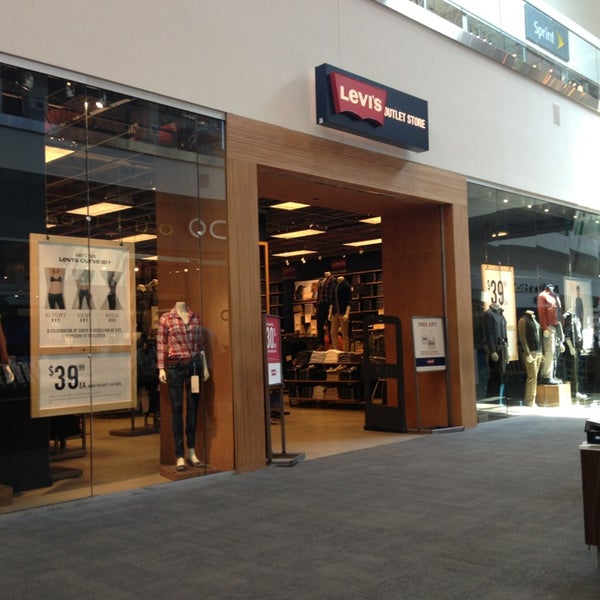 Levi's Outlet Store - Giyim Mağazası