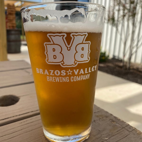 Foto tomada en Brazos Valley Brewing Company  por Scott J. el 11/8/2020
