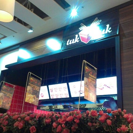รูปภาพถ่ายที่ Tuk Tuk โดย Алёна К. เมื่อ 12/26/2012