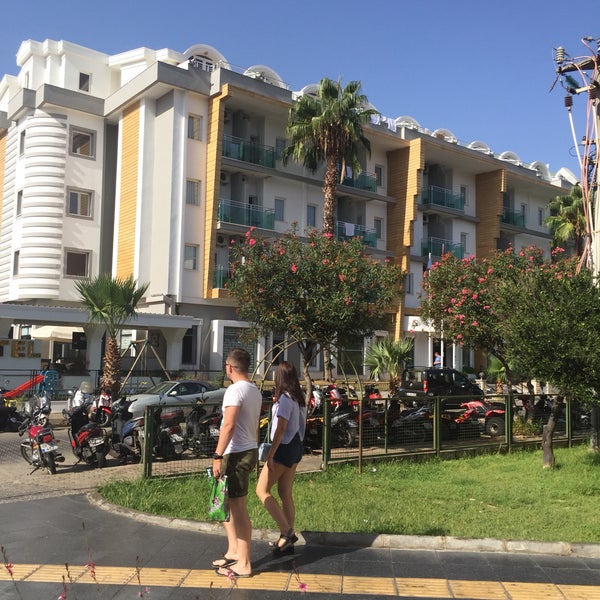 Seray deluxe hotel. Motto premium marmaris 4*+. Сарай делюкс мармарис. Aryes deluxe hotel 4 турция мармарис. Сарай делюкс мармарис.