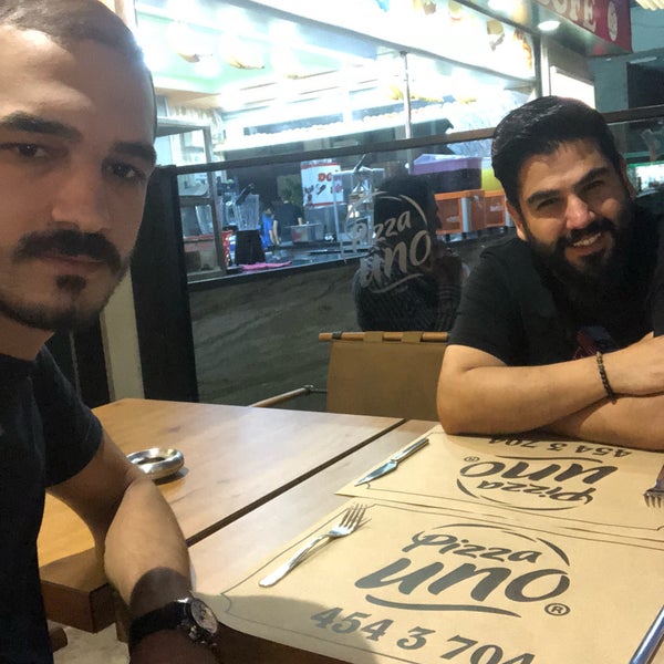 Foto tirada no(a) Pizza Uno por Mehmet em 10/3/2018