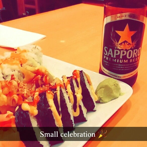 Photo taken at Sushi King by Melissa T. on 10/18/2014