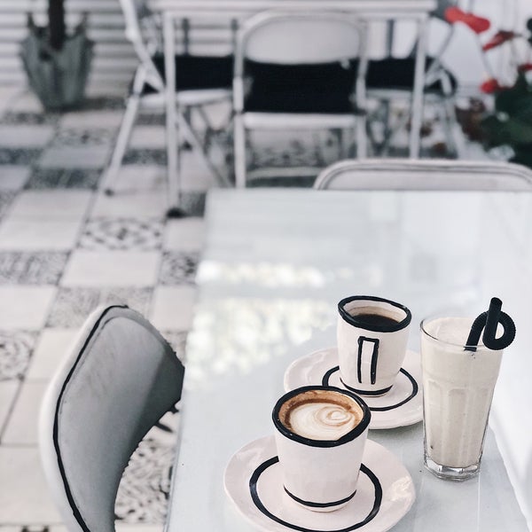 9/28/2019にHediがModam Café | کافه مدامで撮った写真