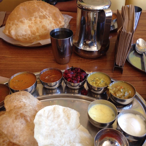 Photo taken at Sangeetha Restaurant by Bharath G. on 5/30/2015