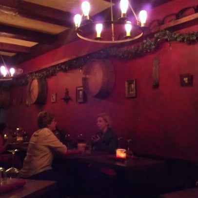 11/7/2012にAnna C.がCello Wine Barで撮った写真