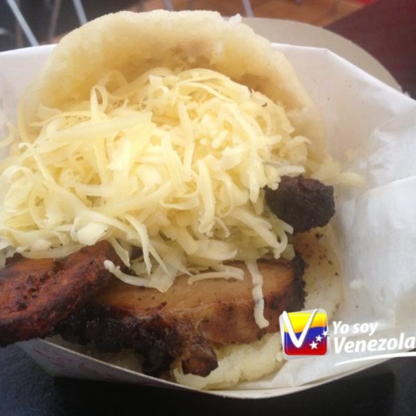 Foto scattata a Arepa Olé &quot;Chueca&quot; da Yo soy venezolano E. il 5/25/2013