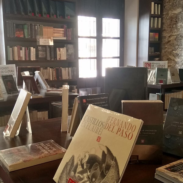 Photo taken at Librería Mar Adentro by Samm M. on 9/3/2017