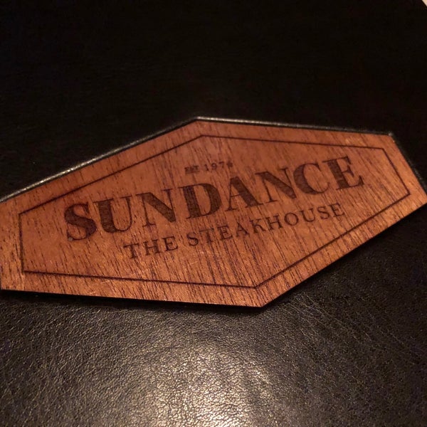 รูปภาพถ่ายที่ Sundance The Steakhouse โดย Joanne C. เมื่อ 4/12/2019