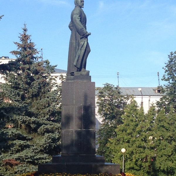 дзержинскому (дзержинск, нижегородская область). э. памятник ф. площадь дзержинского дзержинск нижегородская область. памятник феликсу дзержинскому в дзержинске.