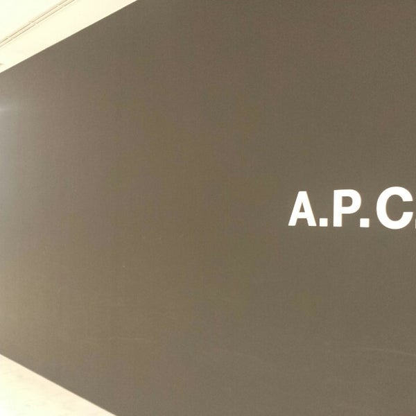 A P C 二子玉川 Department Store In 二子玉川 A P C 二子玉川 Department Store In 二子玉川
